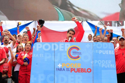 Gobierno de Peña Nieto, entreguista y asesino: Nicolás Maduro