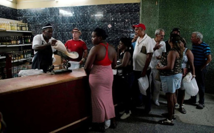 Anuncia Cuba racionamiento de productos básicos