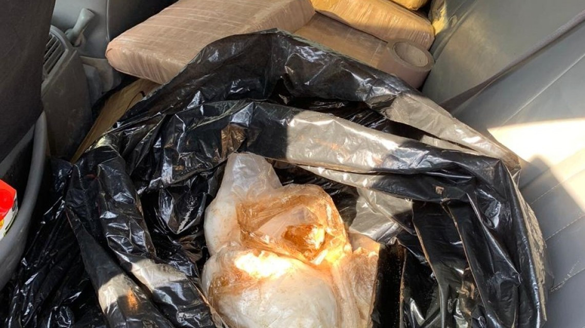 Secretaría de Seguridad Pública asegura camioneta y sustancias nocivas