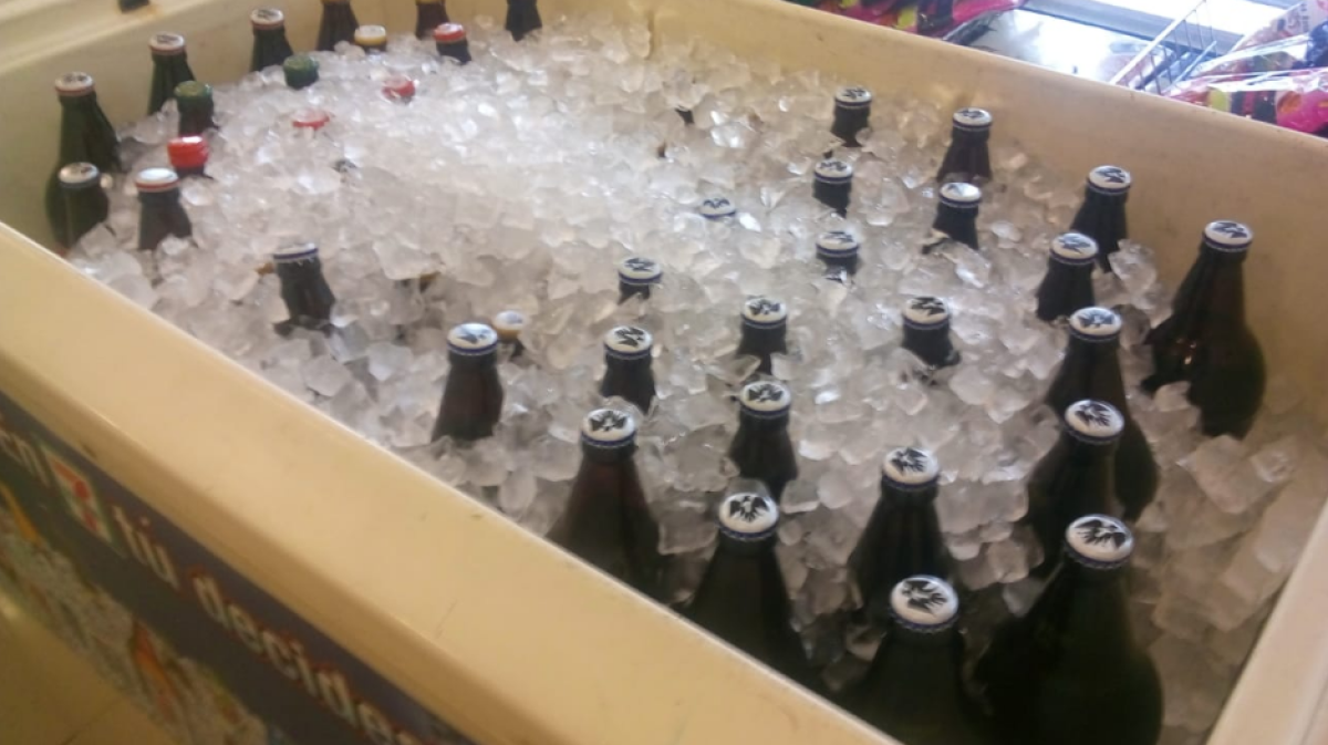 No afectará a restaurantes el impuesto del 4.5% del costo al consumo de bebidas alcohólicas