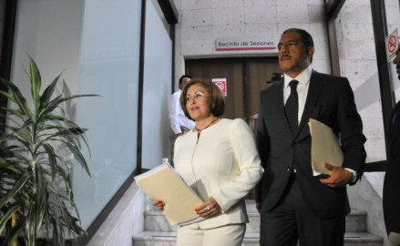 Quitan fuero a Eva Cadena