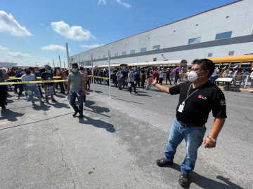Con participación de industria manufacturera son vacunados cerca de 13 mil jóvenes 
