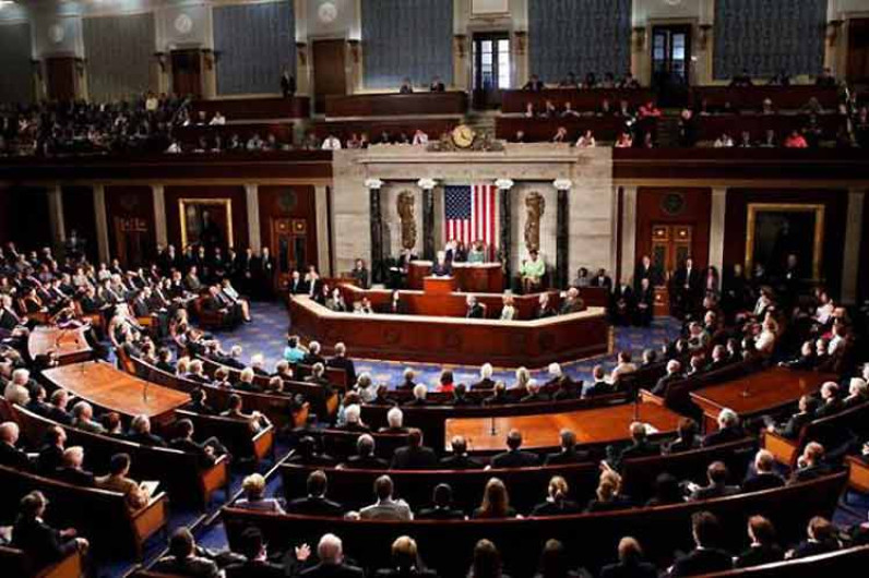  Senado aprueba limitar capacidad de Trump contra Irán