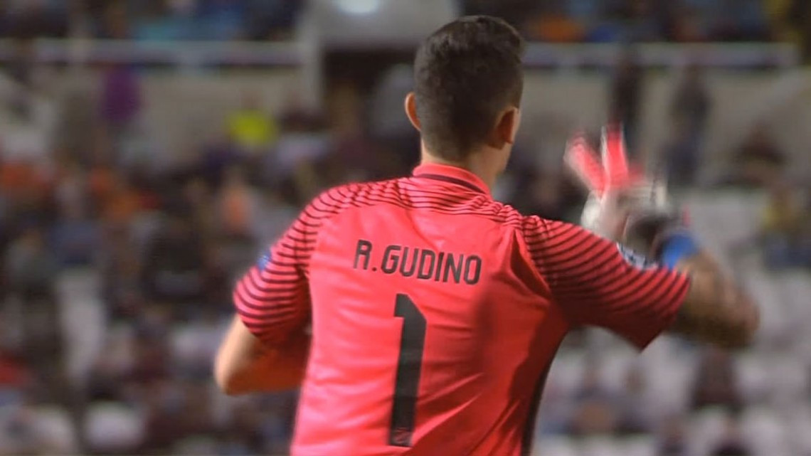 Raúl Gudiño, el primer portero mexicano en jugar Champions