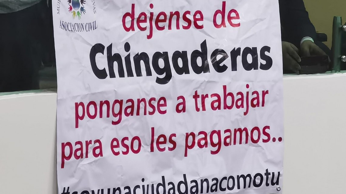 Piden a diputados ponerse a trabajar y se dejen de “chingaderas”