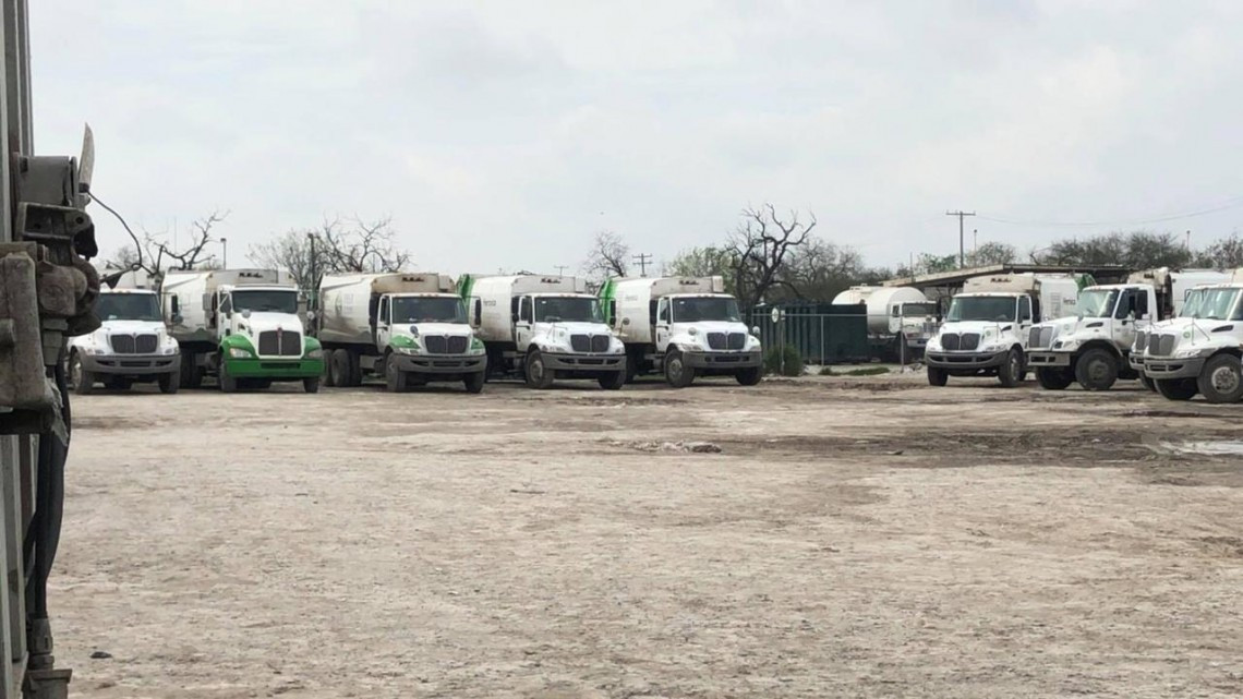 Firma Ayuntamiento convenio con nueva empresa recolectora de basura 