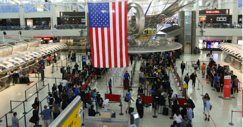 Estados Unidos prohíbe entrada a extranjeros que haya visitado China