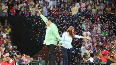 Maduro presenta logo para su campaña
