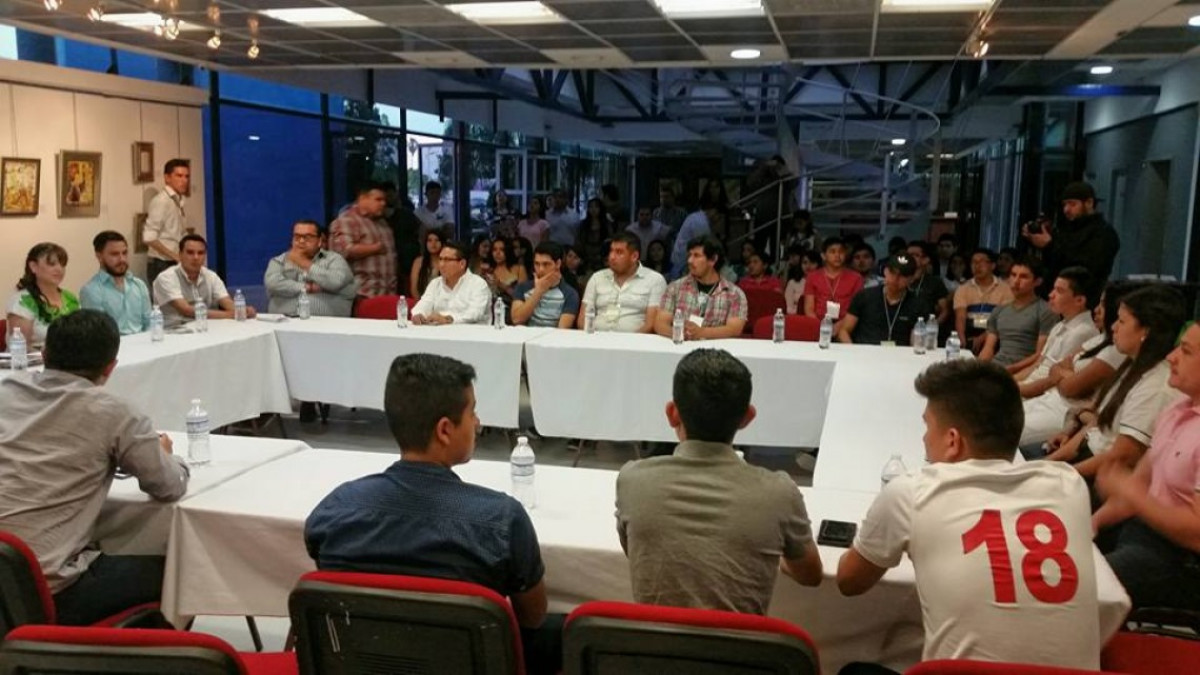 Acercan programas municipales a jóvenes de Matamoros  
