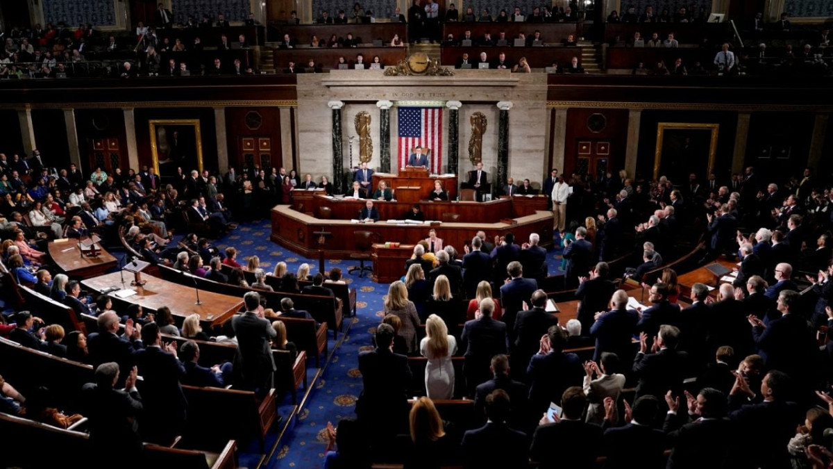 Senado de Estados Unidos aprueba resolución para revocar aranceles a Canadá