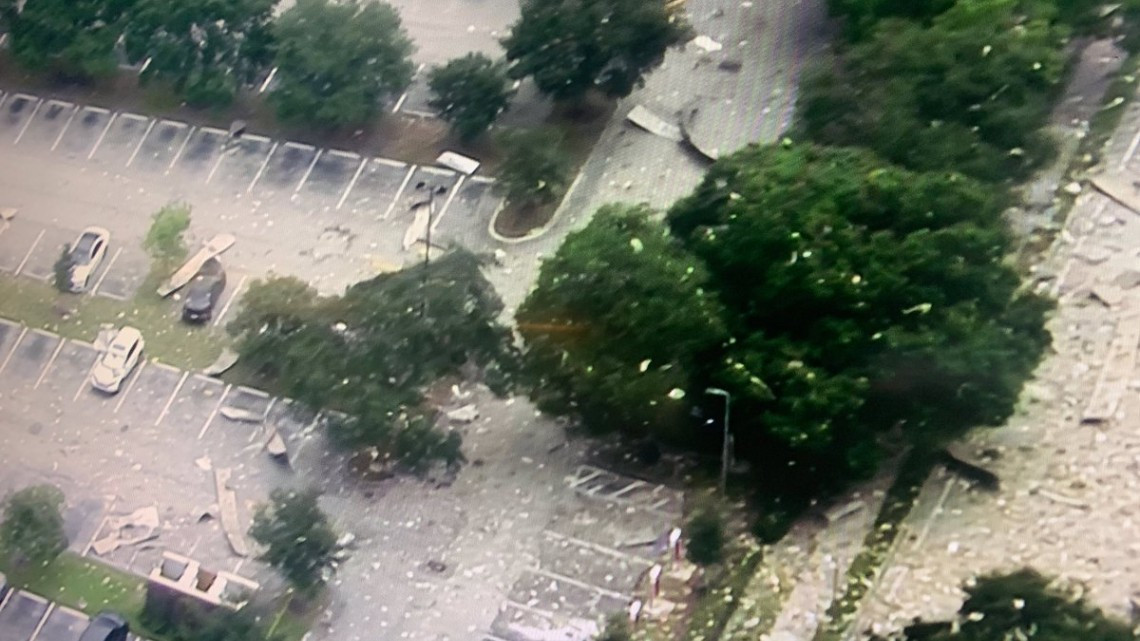 Se registra explosión en centro comercial de Florida