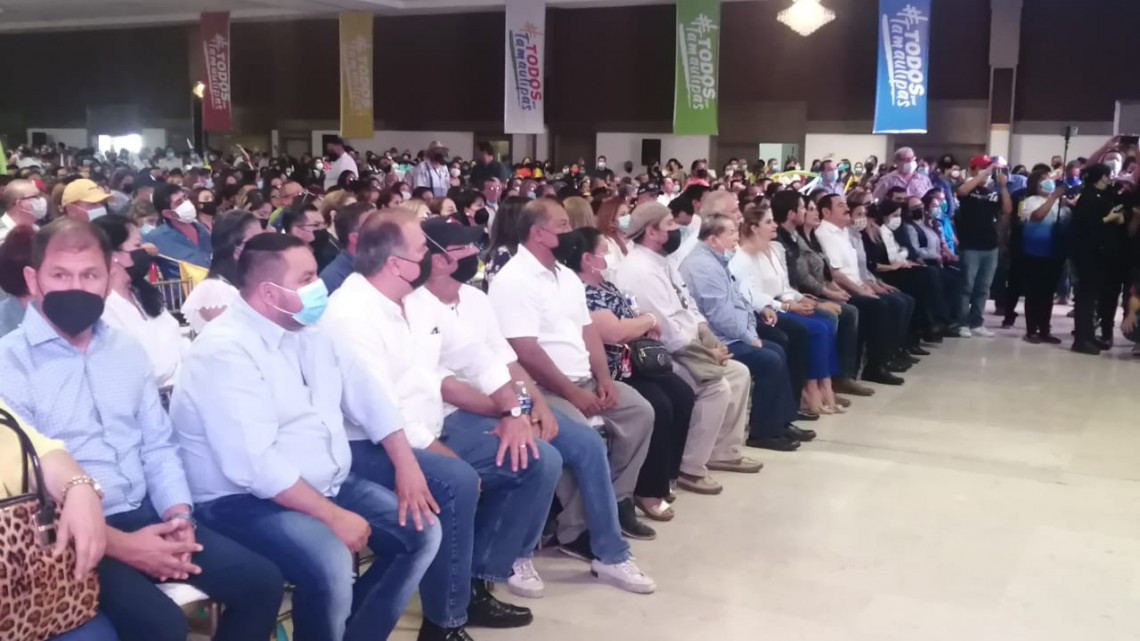 Concentra "El Truco" a miles de personas en Matamoros