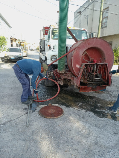Sondeó COMAPA drenajes en Nuevo Reynosa y Rosita