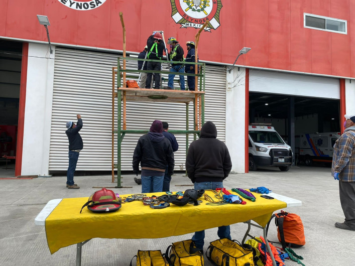 Capacitan a personal de Protección Civil y Bomberos de Reynosa