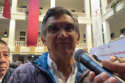 Gobernador pide deportaciones no sean de madrugada y a connacionales no estacionarse