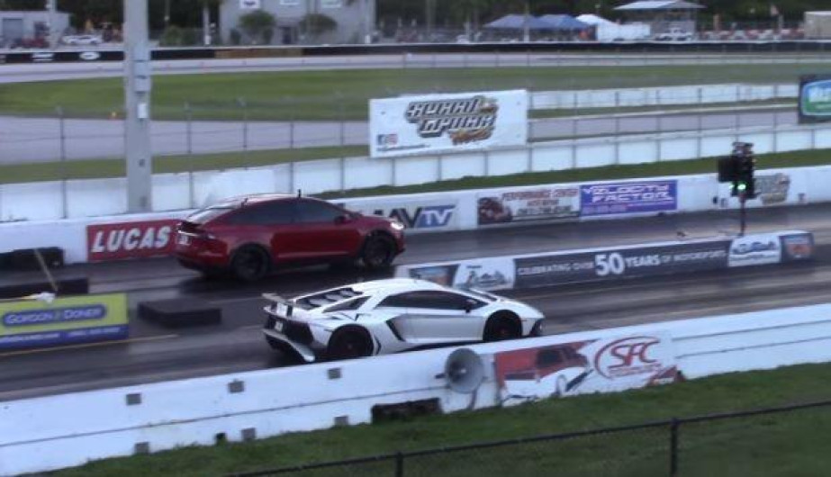 Tesla sorprende con su Model X al ganarle a un Lamborghini 