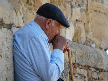 Se castigará con cárcel a quienes abandonen a abuelitos o discapacitados