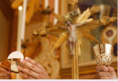 Iglesia católica cubana se queda sin hostias por falta de harina