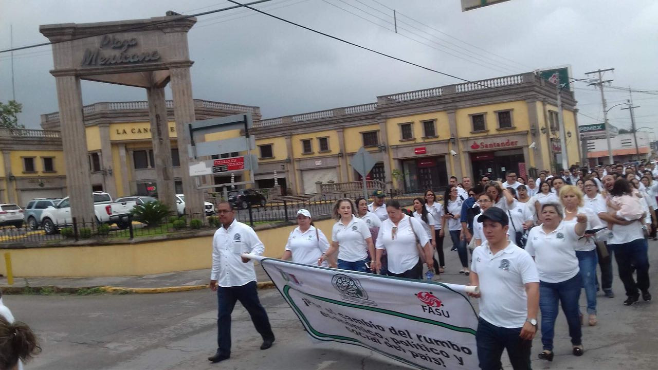 Marchan telefonistas en Matamoros