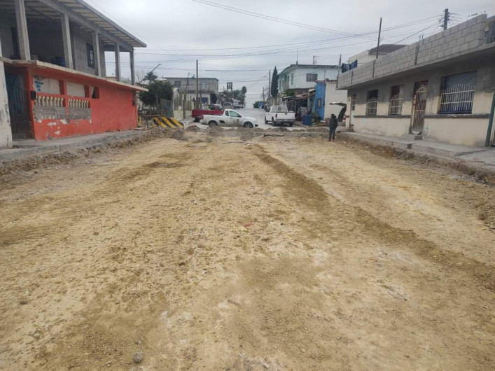 Beneficia Alcalde Carlos Peña Ortiz a colonia Lázaro Cárdenas con pavimentación