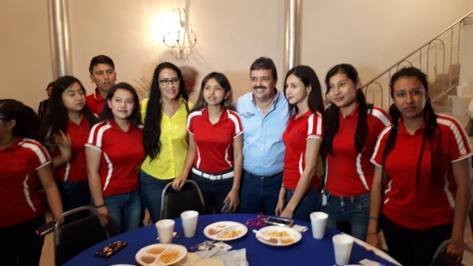 Apoyará Carlos Ulivarri titulación de jóvenes universitarios