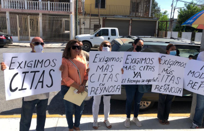 Protestan por más módulos Repuve, quieren legalizar sus autos chocolates 