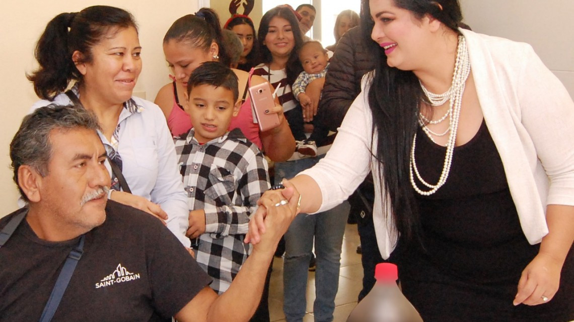 Convive Presidenta Del DIF con pacientes de la UBR