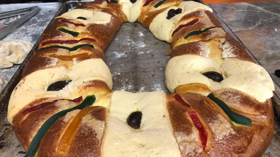Listas cientos de roscas de reyes