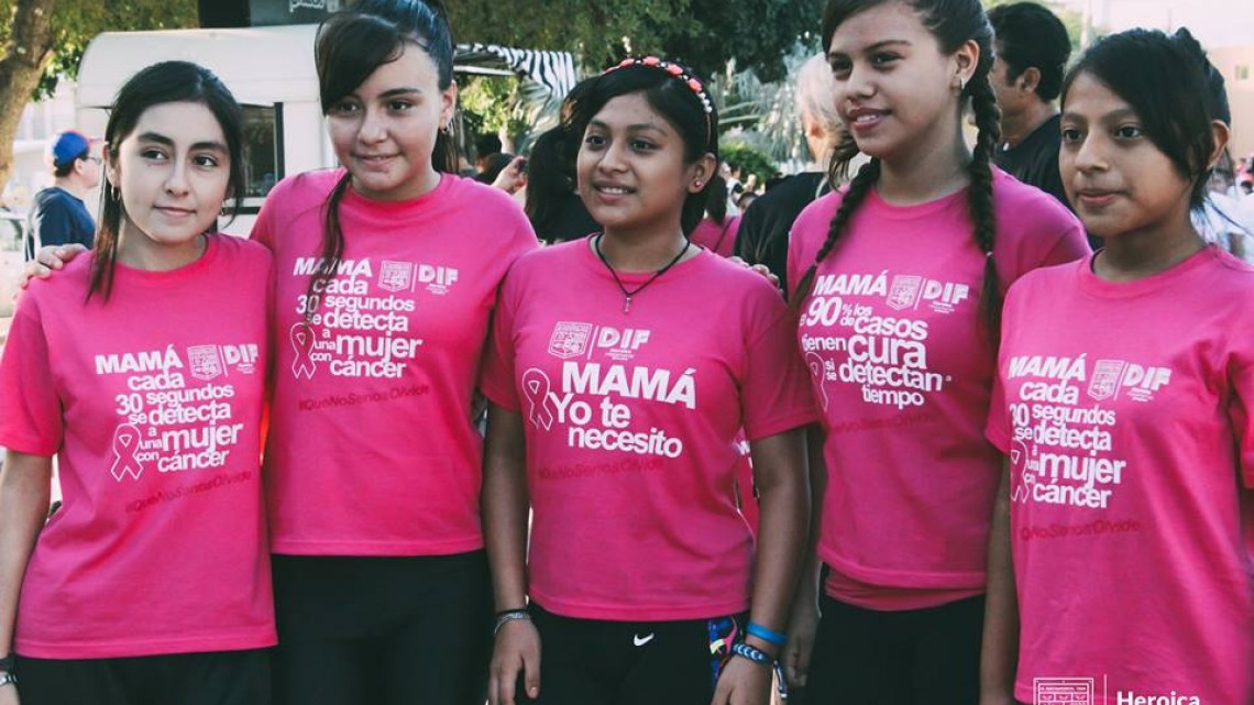 Realizan carrera “Corriendo por mamás sanas”