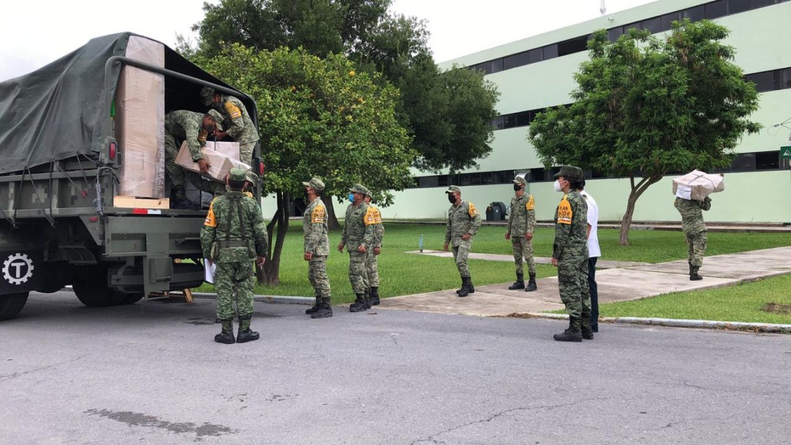 Recibe Cuartel Militar insumos para unidades médicas