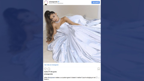 Ariana Grande presumió el vestido que iba a usar en los Grammy 