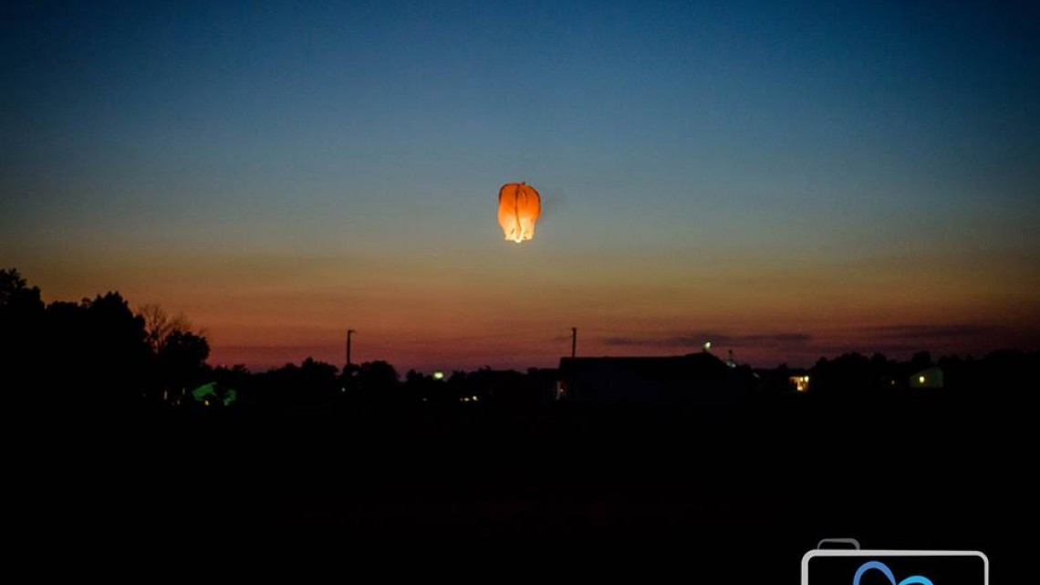 ¡Hermoso detalle! Mujer recuerda a su prometido muerto con sesión de fotos