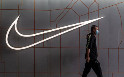 Nike planea limpiar tenis usados y revenderlos