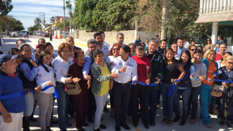 Inauguran calle 20 de la colonia Francisco Villa