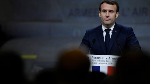 Intentan sabotear una obra de teatro a la que asistía Macron en París 