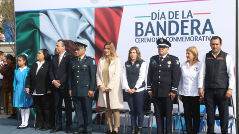 Preside Alcaldesa Maki Ortiz ceremonia del "Día de la Bandera"