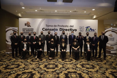 Toma Francisco García Cabeza de Vaca protesta a nueva mesa directiva de AAA 