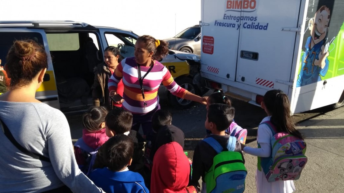 Choca combi escolar, niños resultaron con golpes contusos