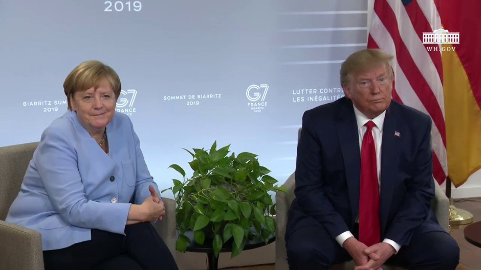 Angela Merkel se ríe de Trump tras decir que tiene sangre alemana