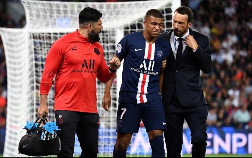  PSG confirma bajas de Mbappé y Cavani por lesión