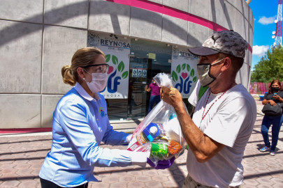 Entrega DIF Reynosa apoyos alimentarios