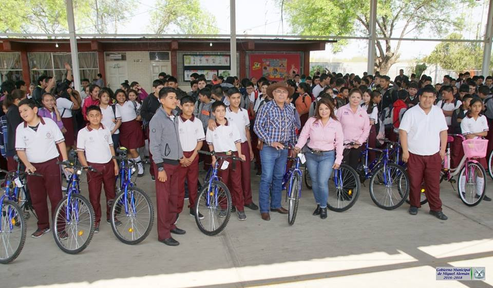 Entregan diez bicicletas del programa “Ayúdame a ayudar" 