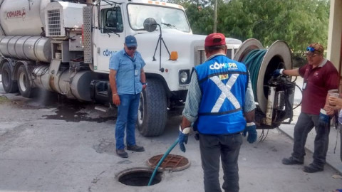 Comapa trabaja con equipo vactor