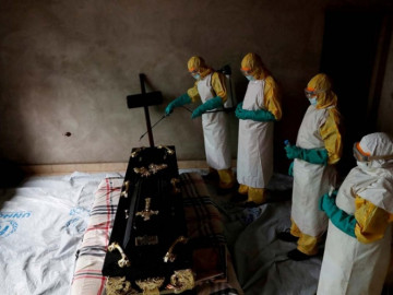 Reportan más de 400 muertos por brote de ébola en el Congo