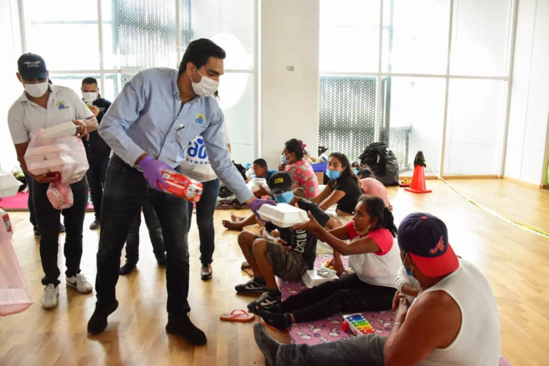 Voluntariado DIF visita y entrega apoyos a damnificados que se encuentren en albergues 