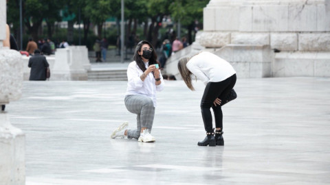 Para ponernos románticos: Novia le pide matrimonio desde la Torre Latino
