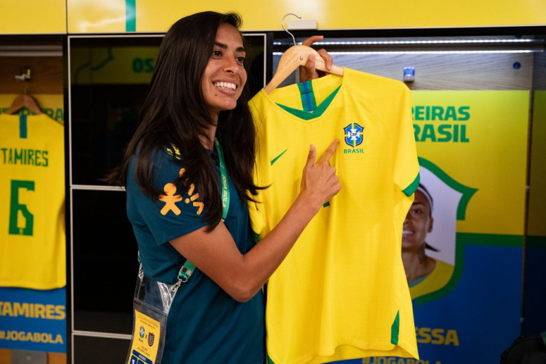 Selección femenil de Brasil quitará títulos masculinos de su uniforme