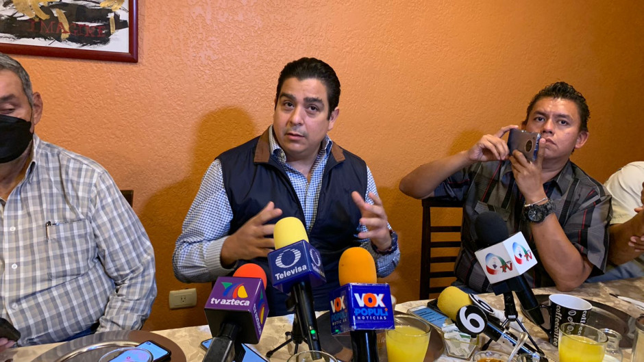 No se descarta Ismael Cabeza de Vaca para ir en busca de la gubernatura 