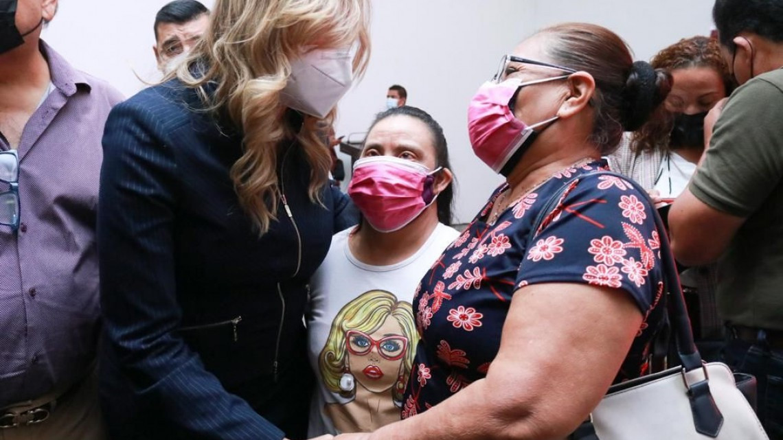 Reciben médicos de Ciudad Victoria a la doctora Maki Ortiz