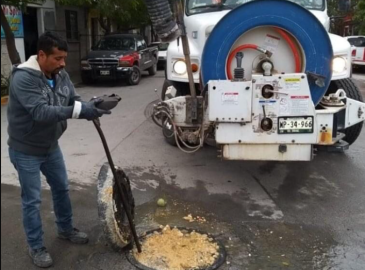 Exhorta COMAPA a tortillerías a no tirar desechos al drenaje sanitario